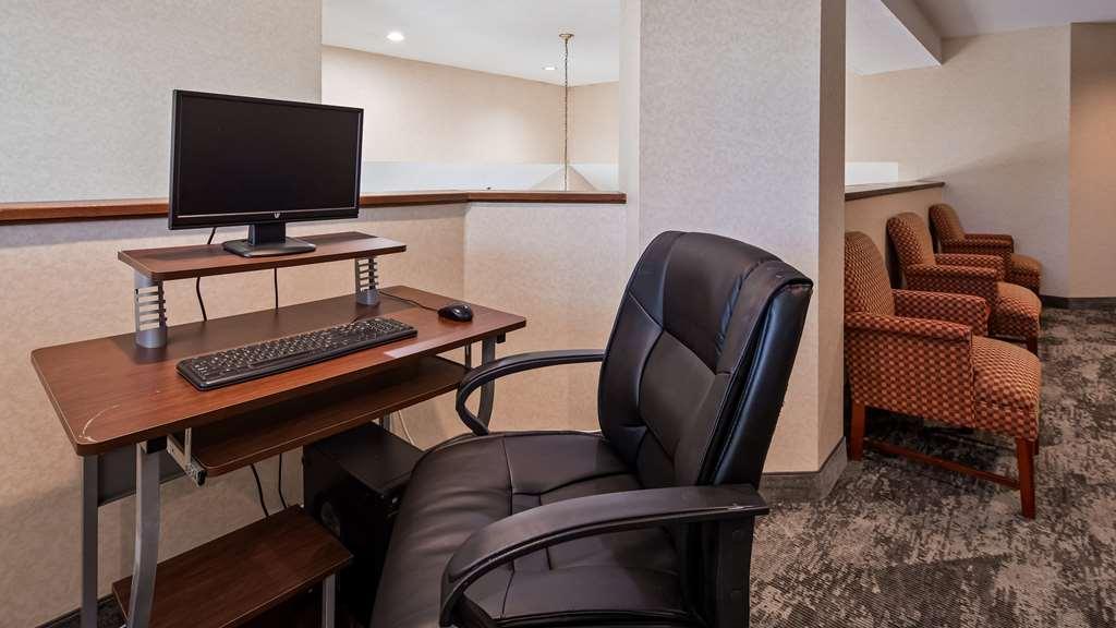 Charlevoix Inn & Suites Surestay Collection By Best Western Съоръжения снимка