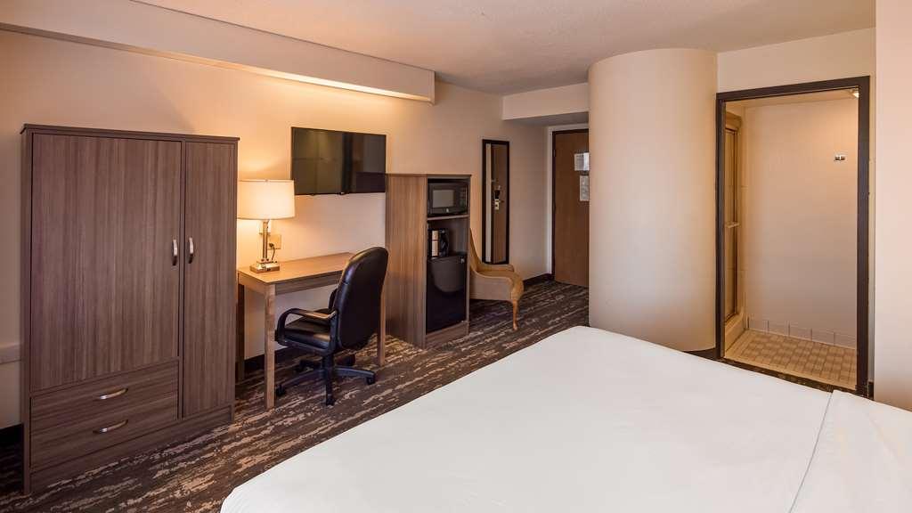 Charlevoix Inn & Suites Surestay Collection By Best Western Стая снимка